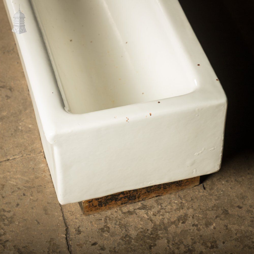 Long Trough Sink, Royal Doulton photo vinterior