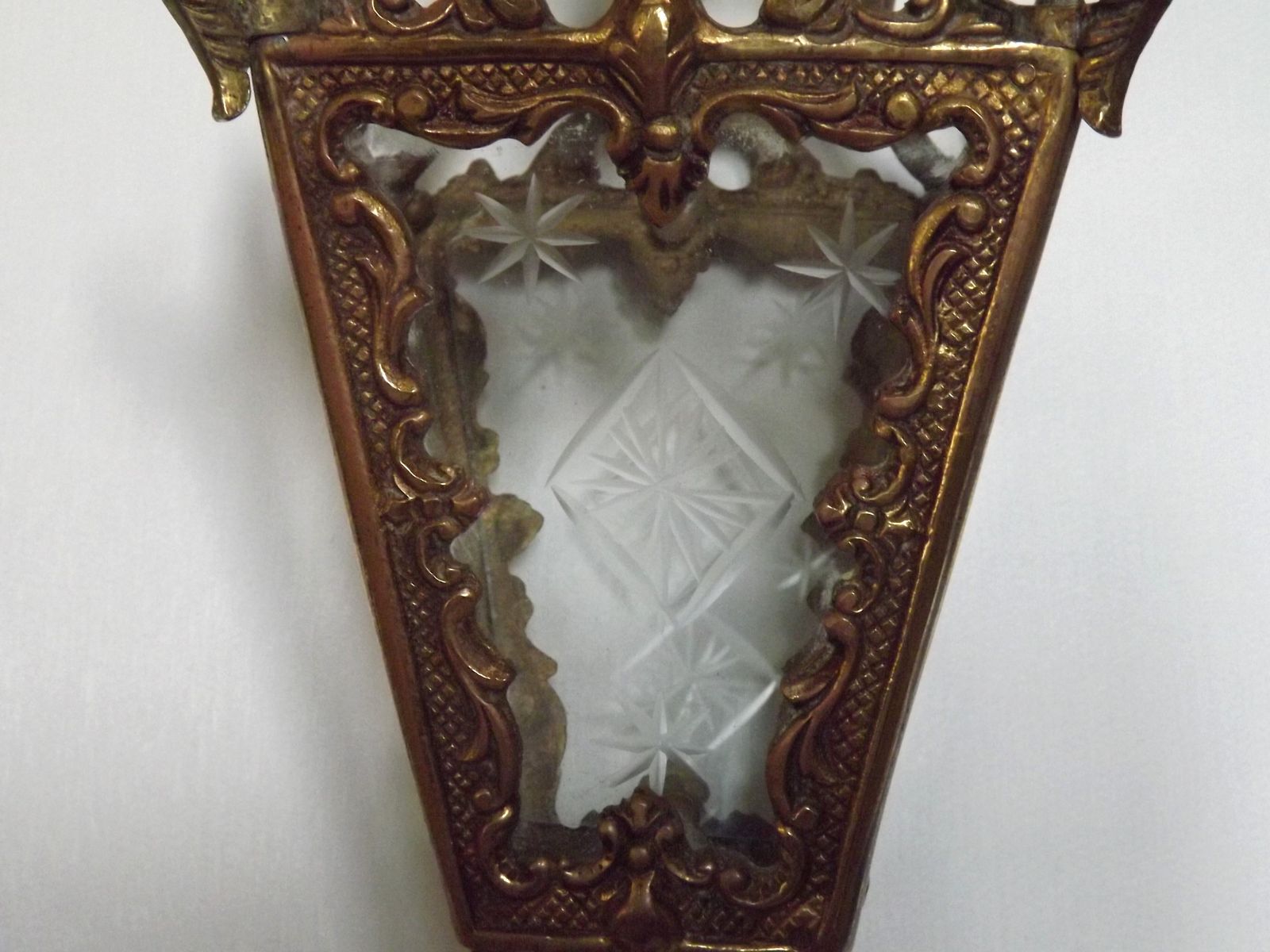 photo vintage Antique French Bronze Wall Lamp Hanging Mini Lantern Etched Starburst Glass Panels