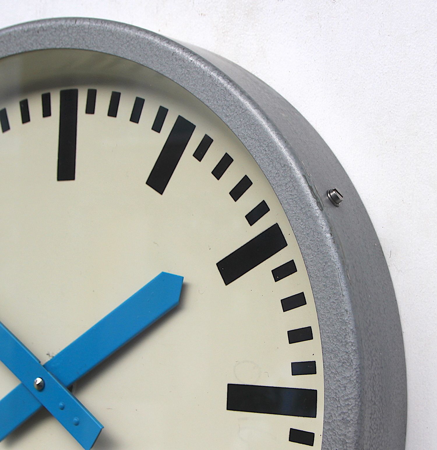 Dated 1967 East German Vintage Factory Wall Clock. Fully Guaranteed photo 275.0