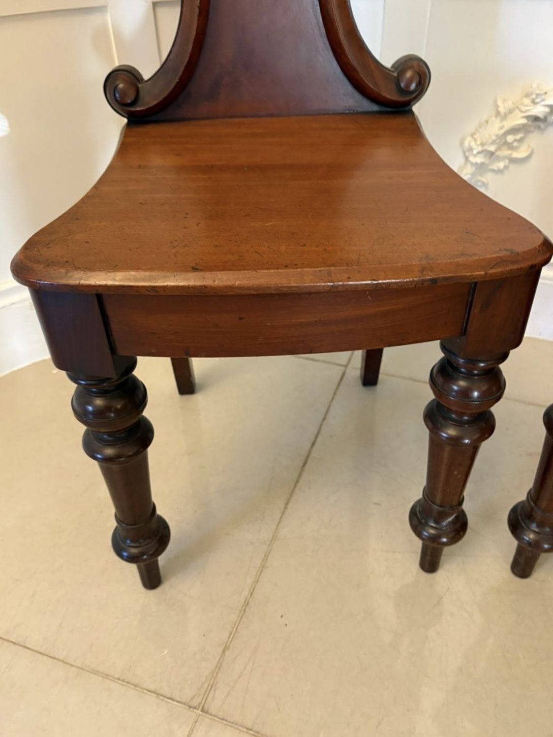 photo furniture Superb Quality Pair Of Antique 19th Century Mahogany Side Chairs