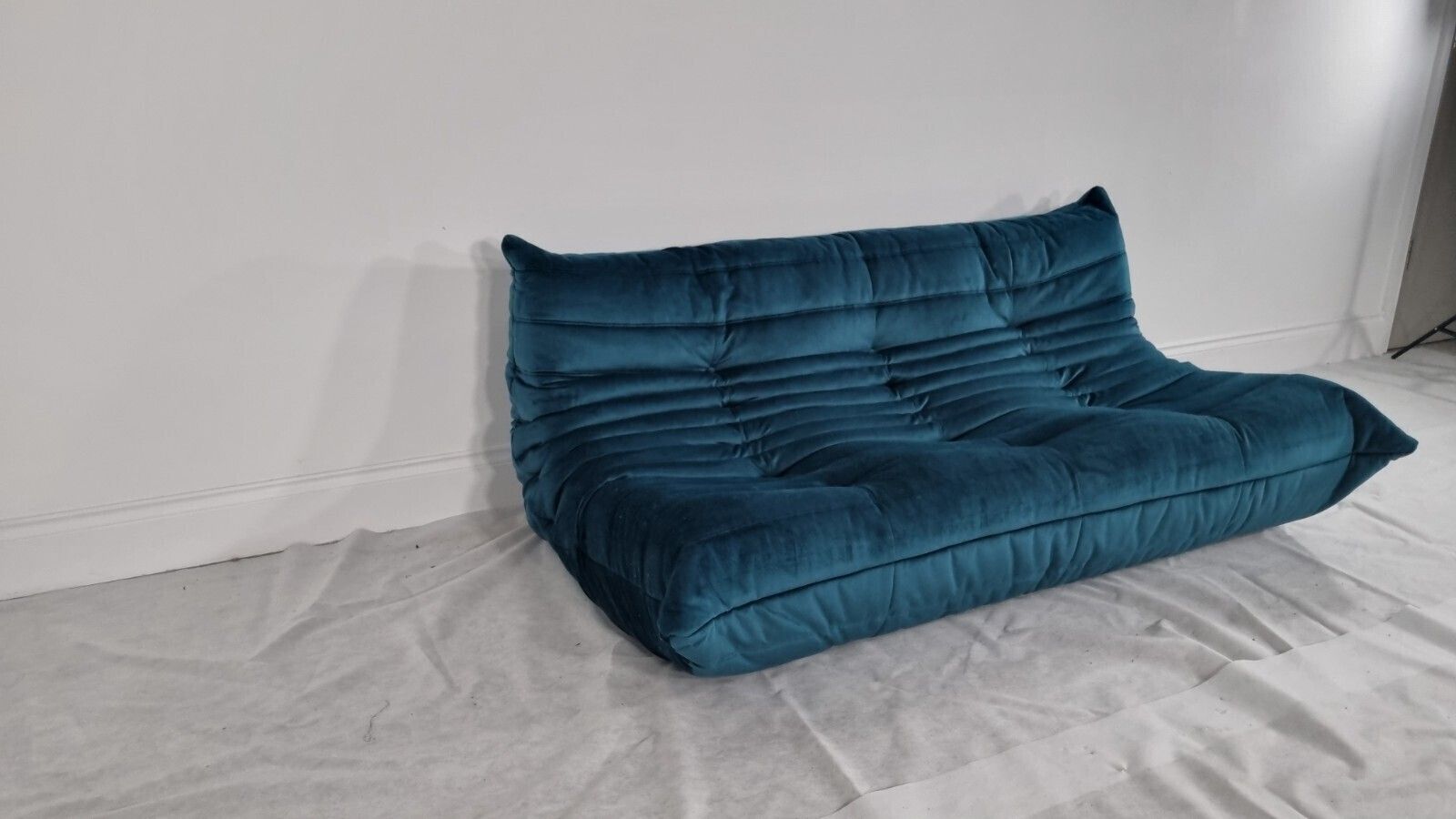 Ligne Roset 3 Seater Togo In Green Teal Velvet Immaculate Condition photo vinterior