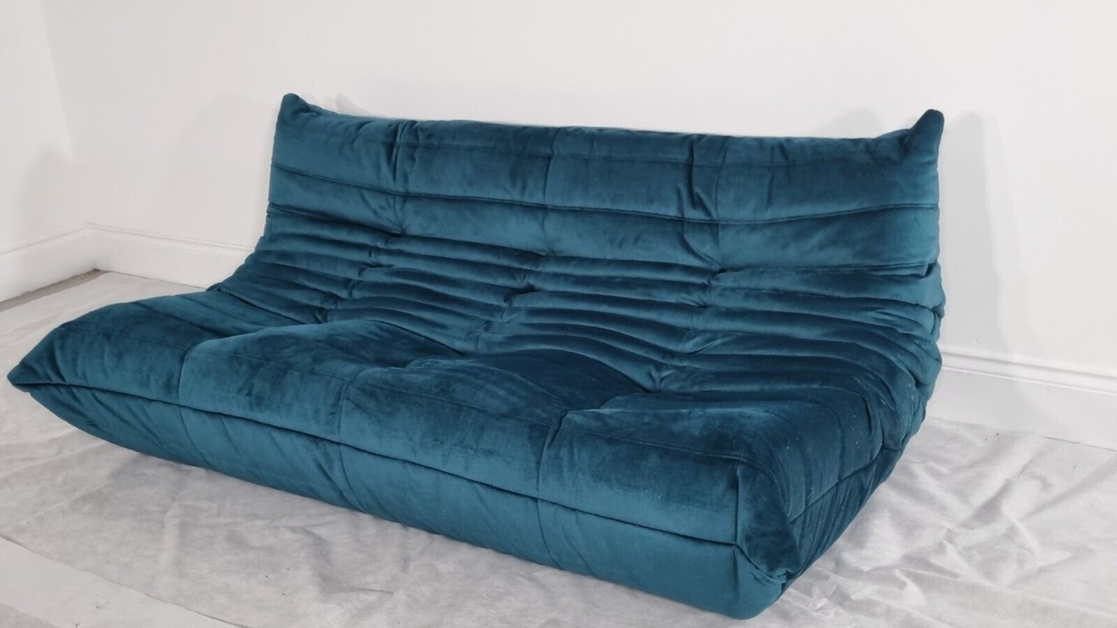 photo for sale Ligne Roset 3 Seater Togo In Green Teal Velvet Immaculate Condition