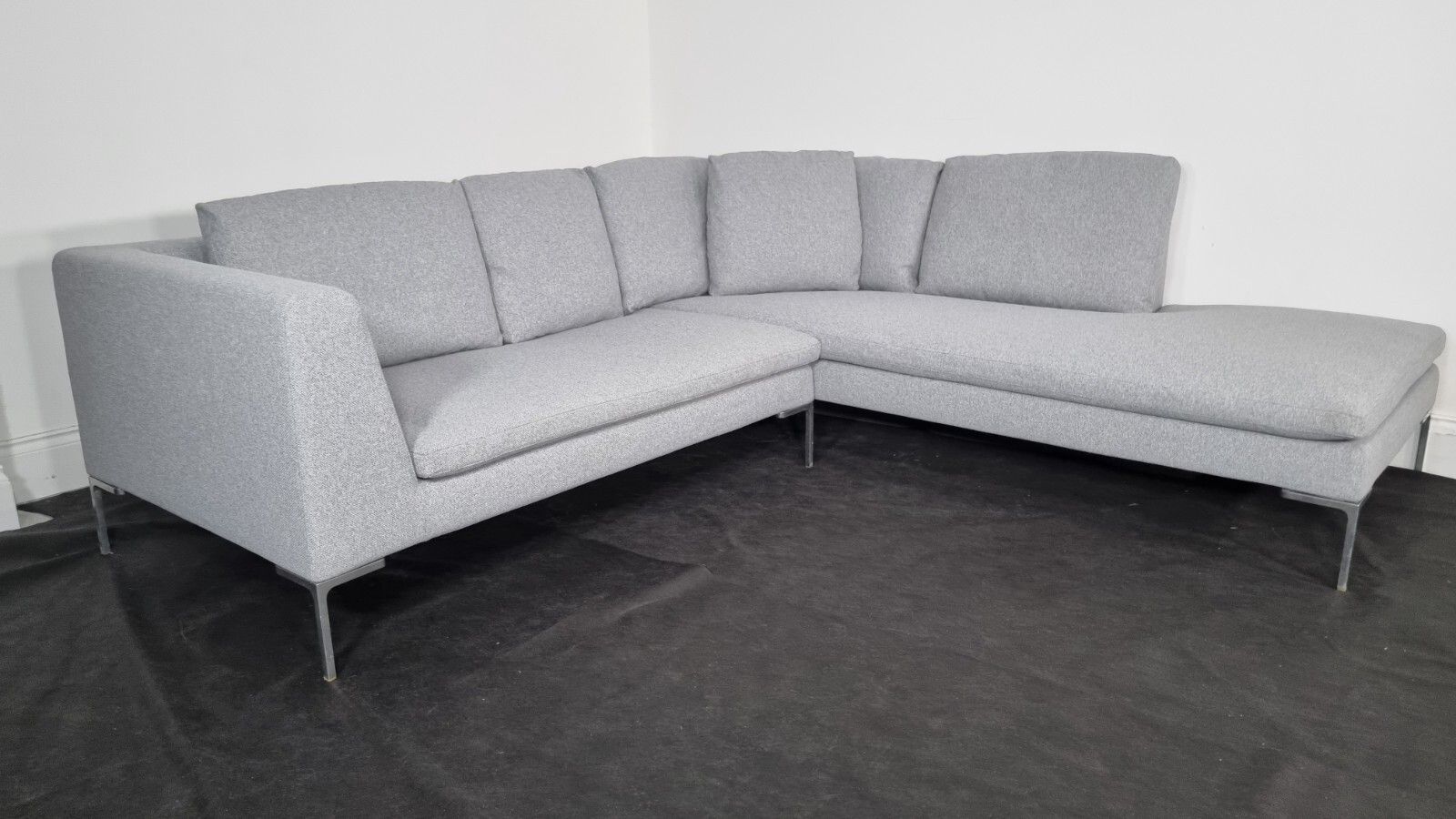 Bb Italia Charles In Luxurious Soft Feel Woven Fabric In Mid Grey Stunning Condi photo furniture