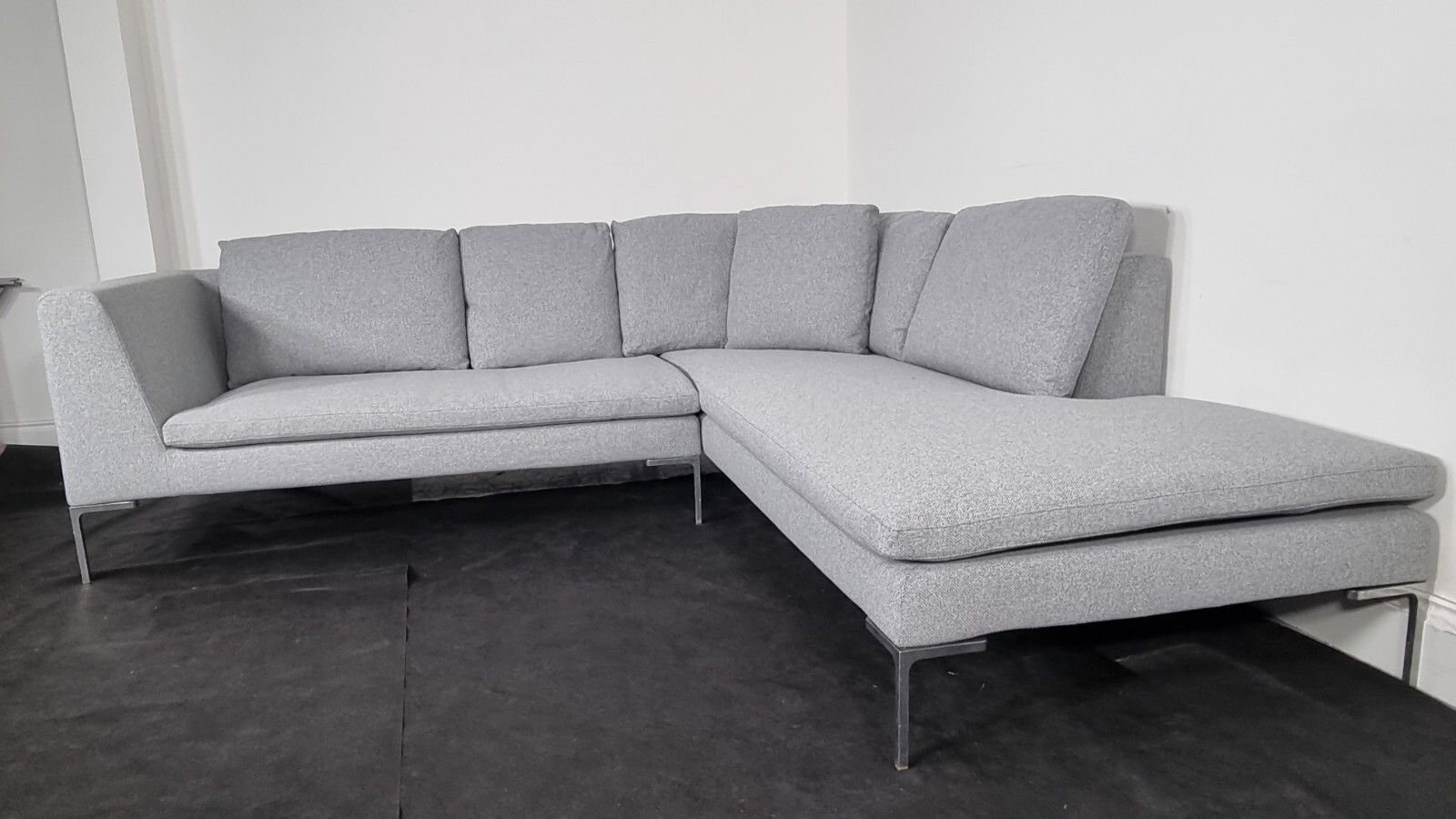 Bb Italia Charles In Luxurious Soft Feel Woven Fabric In Mid Grey Stunning Condi photo vinterior