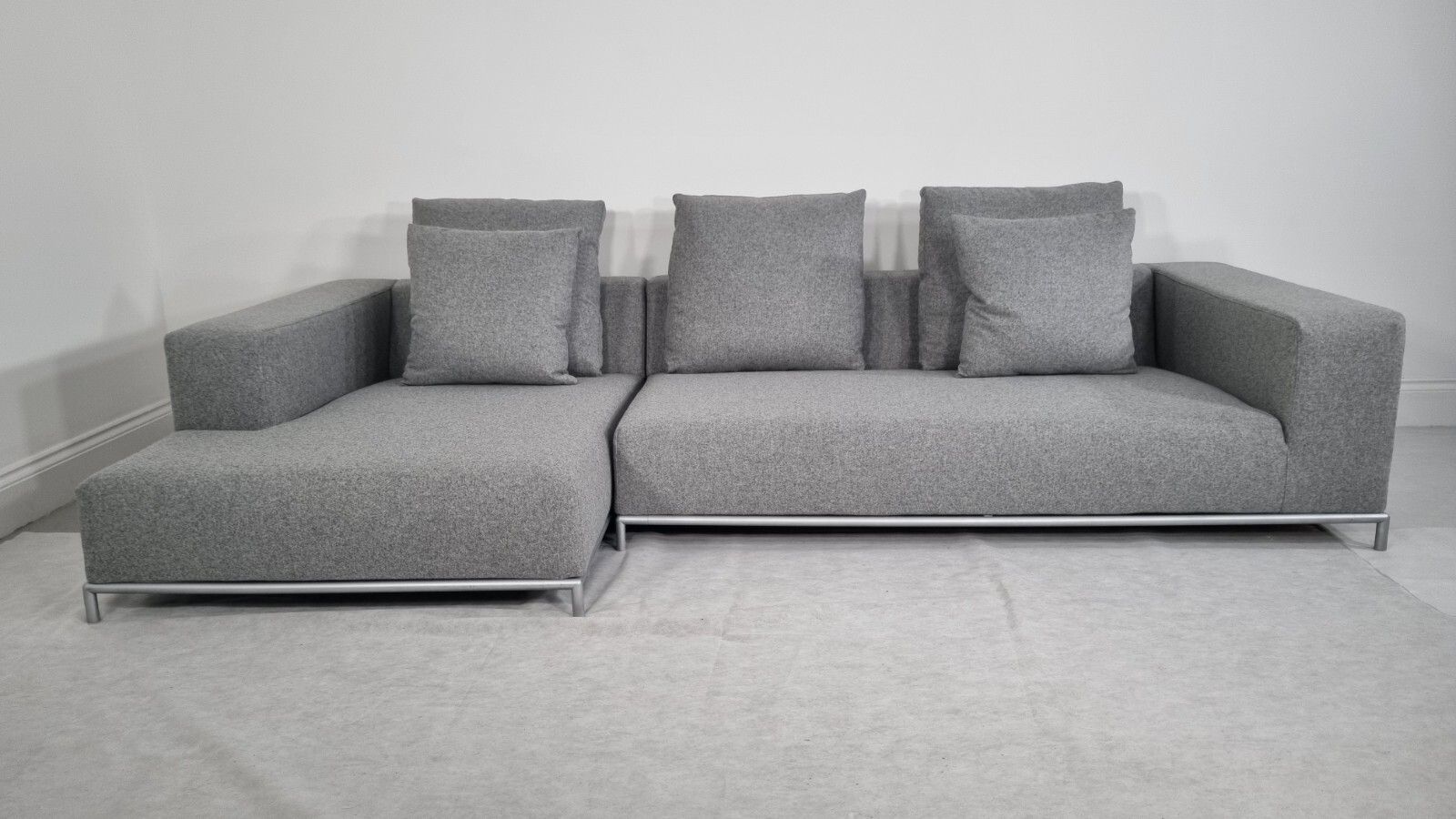Bb Italia George L Shape In Luxuriously Soft Mid Grey Lambswool Excellent Condit photo furniture