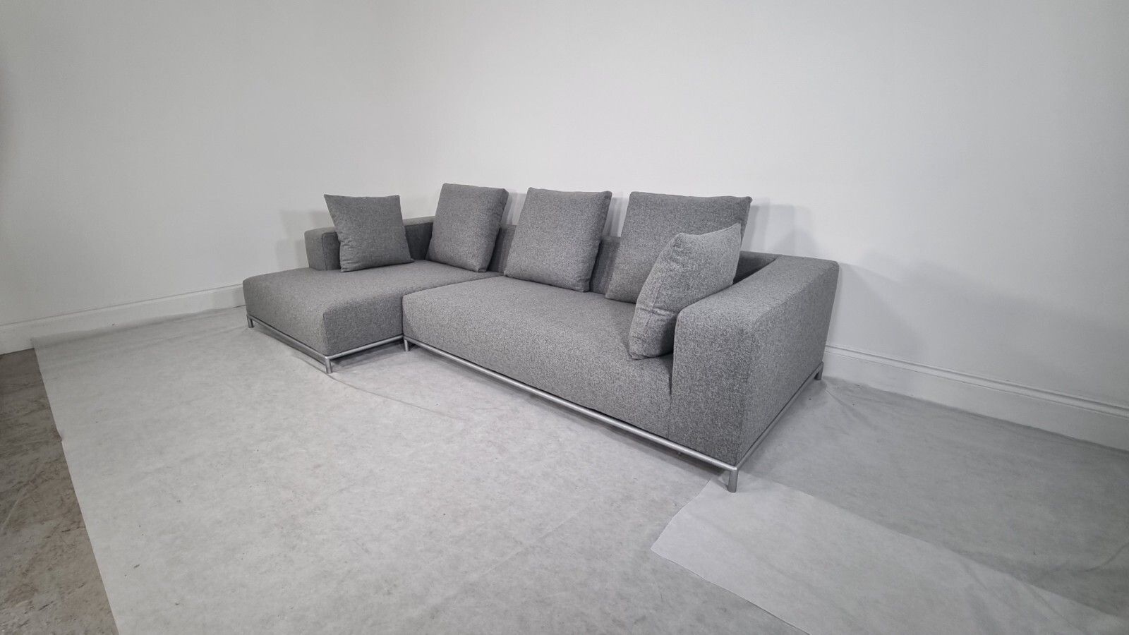 photo for sale Bb Italia George L Shape In Luxuriously Soft Mid Grey Lambswool Excellent Condit