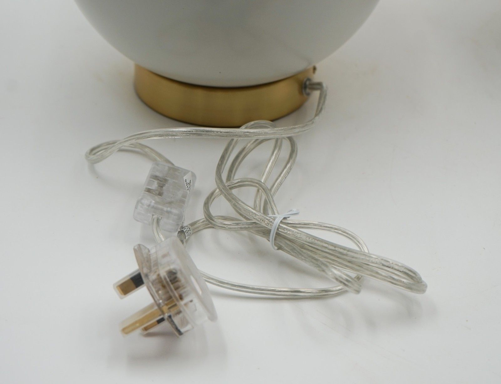 Pair Of Ralph Lauren Ex Display White Ceramic Table Lamps Including Shades (1/2) photo buy