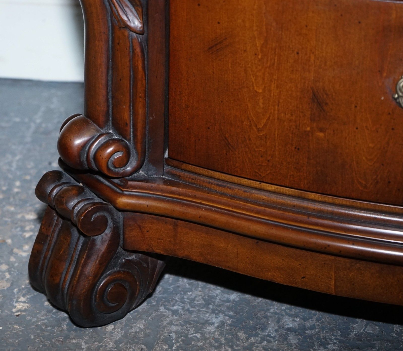 photo furniture Pair Of Large American Chippendale Style Nightstands Bedside Tables