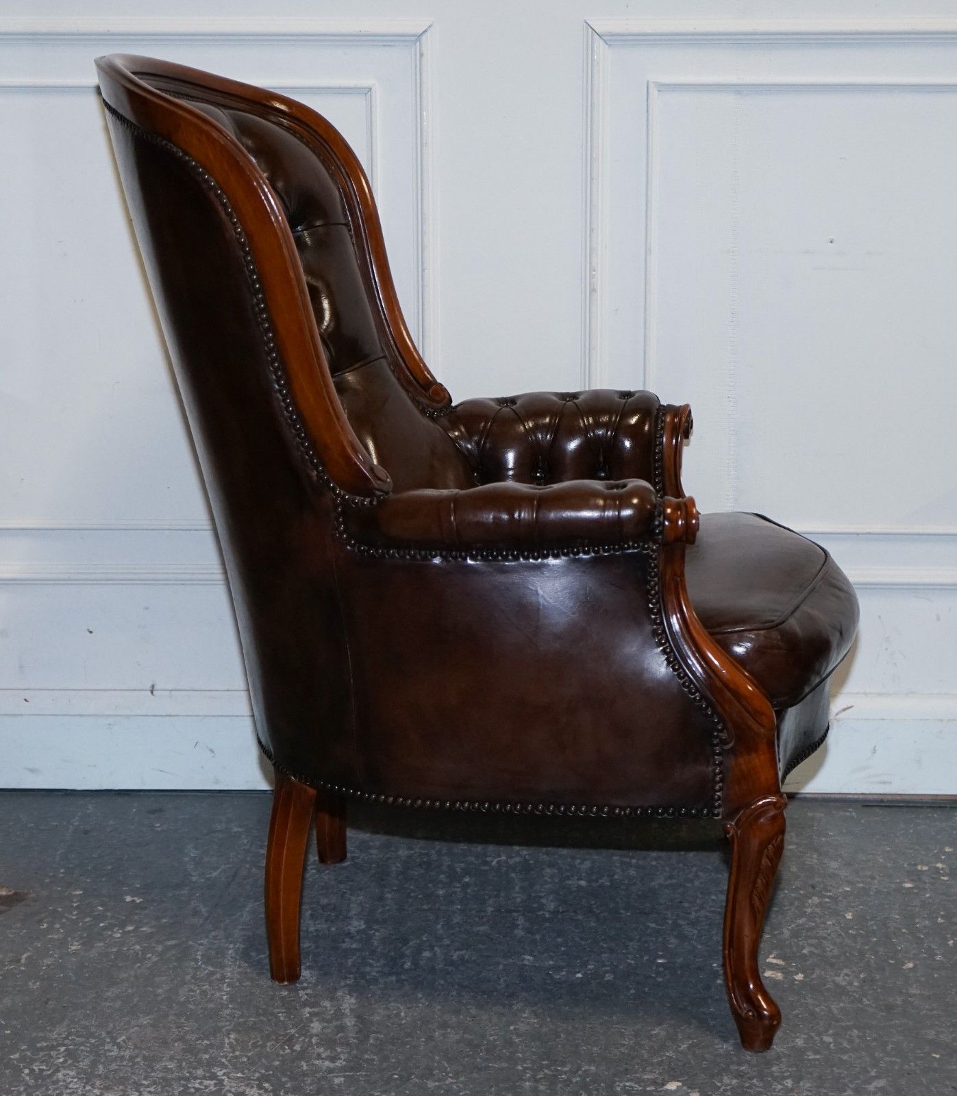 photo vinterior Antique Show Framed Victorian Chesterfield Dyed Leather Armchair & Footstool