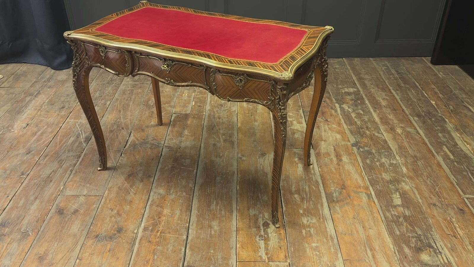 Louis XV Style Kingwood & Ormolu Bureau Plat By Simon Loscertales photo vinterior