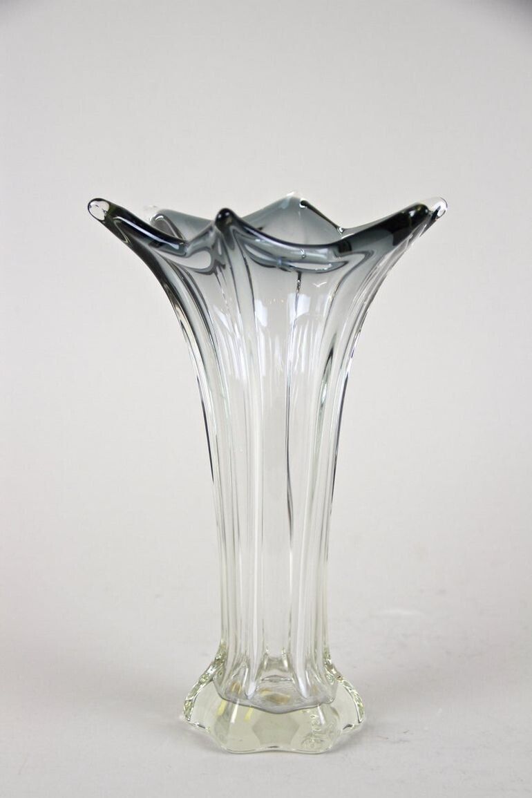 20th Century Clear Murano Glass Vase, Vetro Artistico Veneziano, Italy Ca. 1970 photo furniture