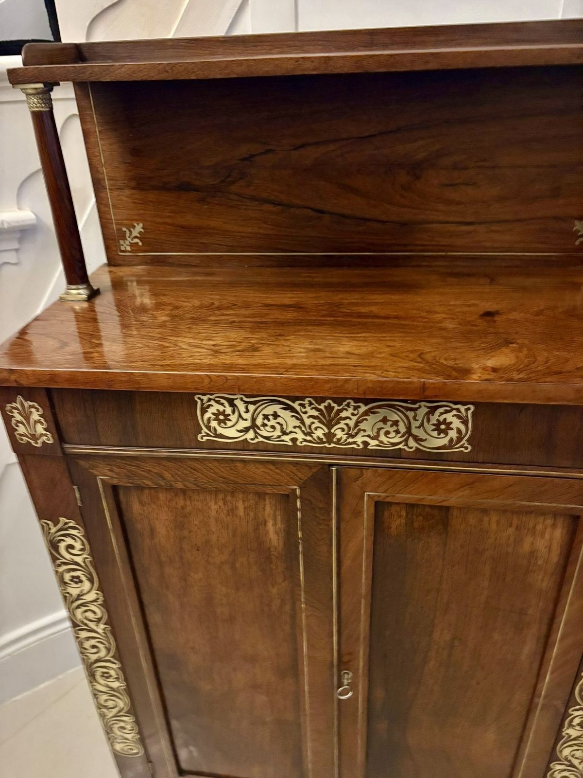 Magnificent Quality Antique 19th Century Mahogany Chiffonier photo vinterior