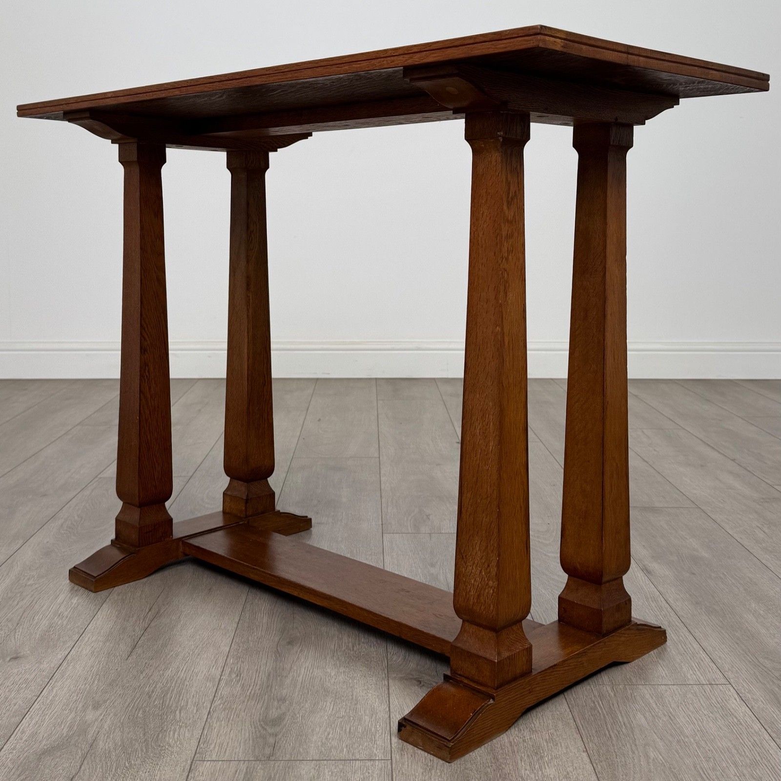 Antique 20th Century Good Quality Small Oak Side Table photo vinterior