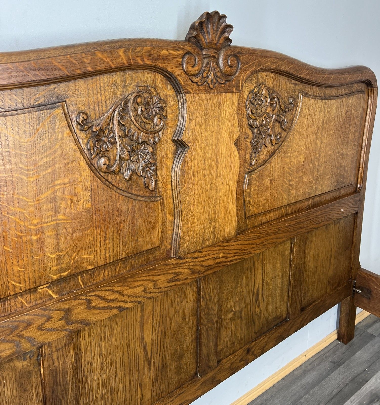photo furniture Bed Vintage French Louis XVI Double Bed Frame Oak Carved Headboard Lot 4587