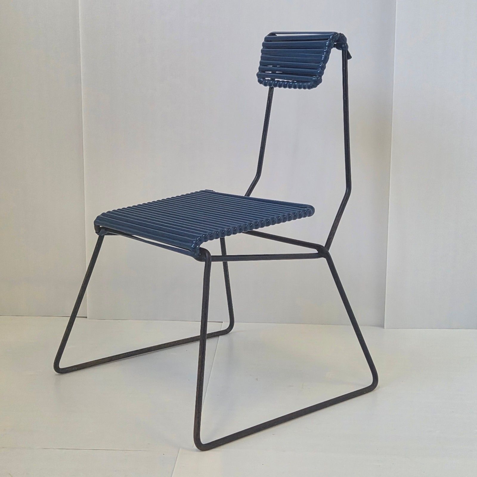 Vintage 1950s Metal & Plastic Scoubidou 50s Rockabilly Set Of 3 Chairs photo vinterior