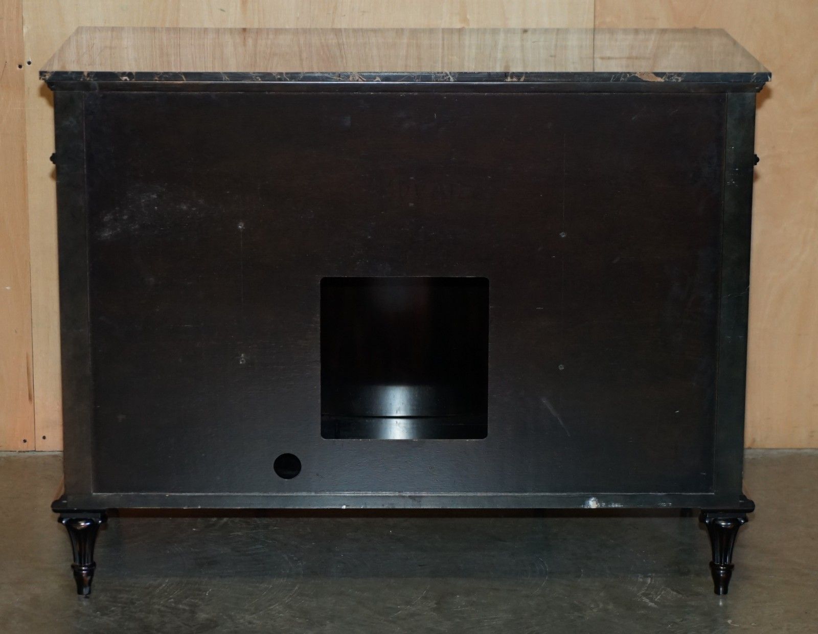 photo vintage Stunning Large Marble Topped Chinese Chinoiserie Sideboard With Space For Fridge