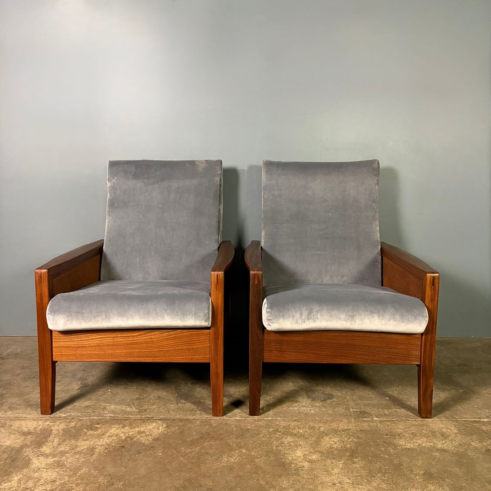 photo for sale Guy Rogers Teak Lounge Chair Mid Century Retro Mcm