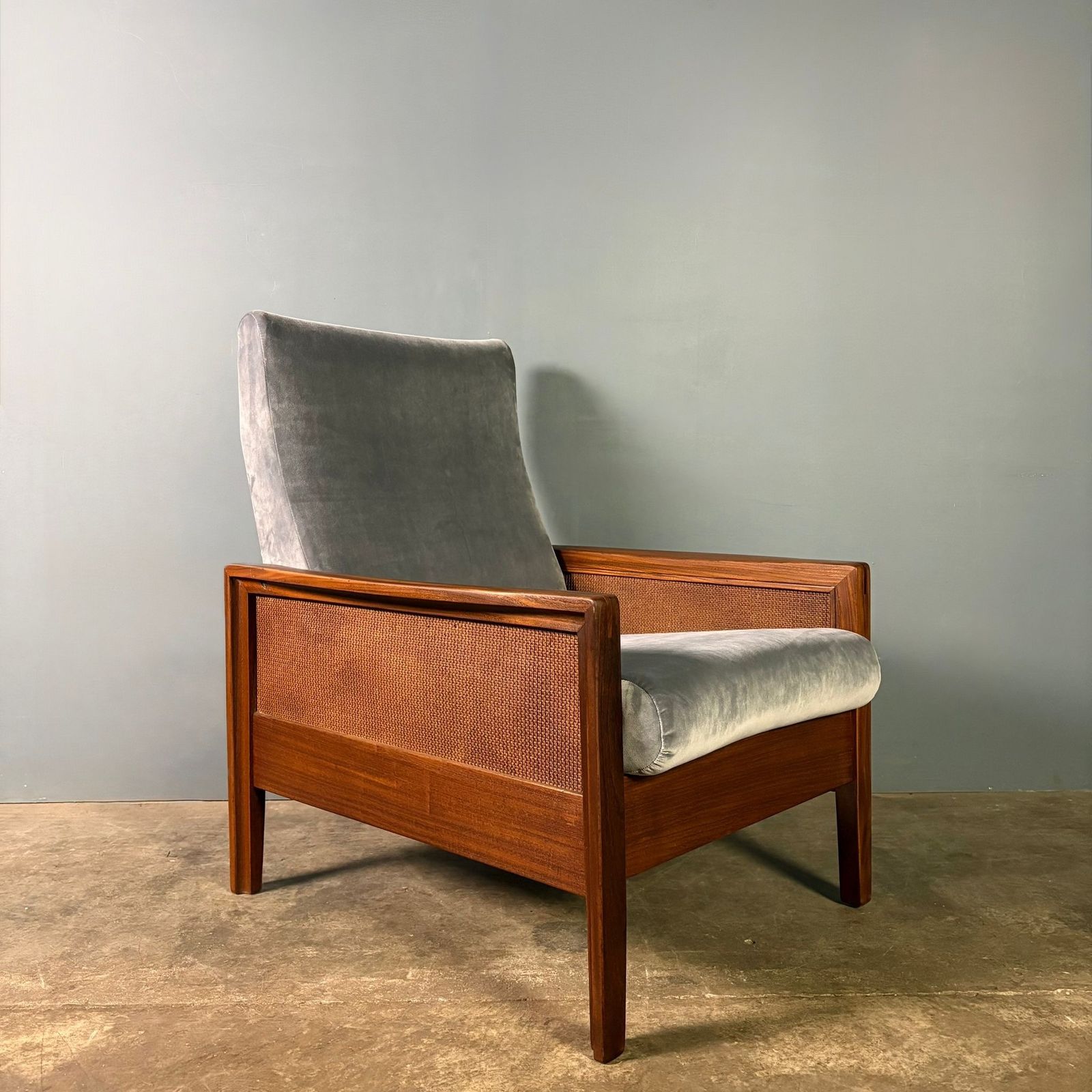Furniture Guy Rogers Teak Lounge Chair Mid Century Retro Mcm photo