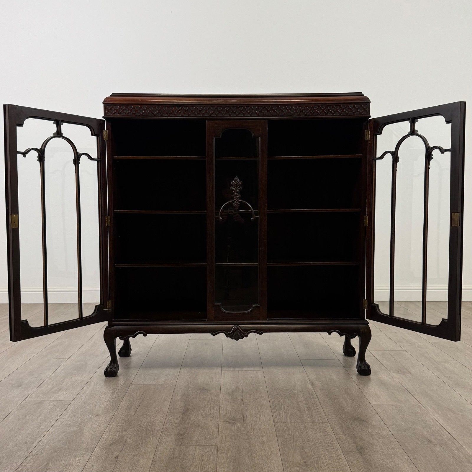 Antique 20th Century Good Quality Display Cabinet In Mahogany photo for sale