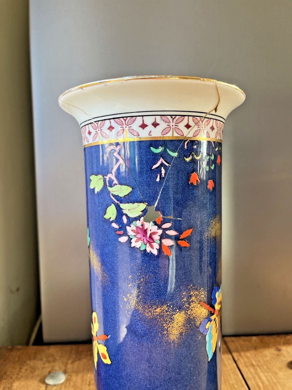 Superb Pair Of Art Deco Falcon Ware Parrot Butterfly Mantel Vases Carlton Style photo vintage