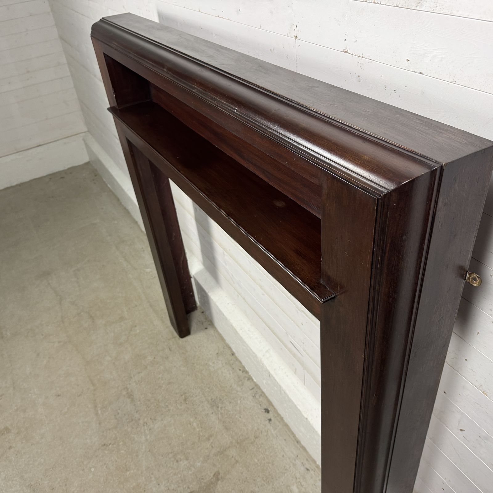 Reclaimed 1930’s Deco Mahogany Fire Surround photo 595.0