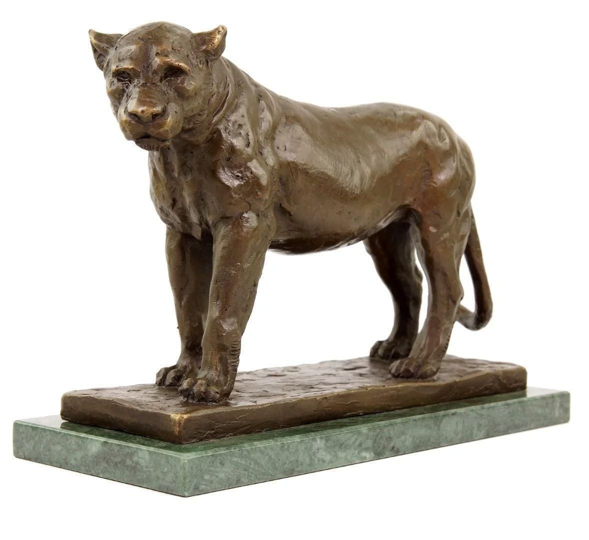 Bronze Statue Of The Sculpture Of The Lion, Nubian Lioness, In The Style Of Rembrandt Bugatti photo for sale
