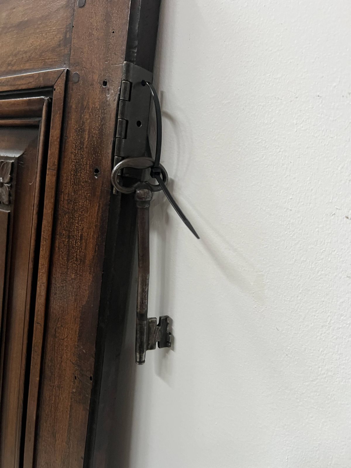 photo furniture Page 1 Of 16 Pair Of 18th Century Solid Walnut Double Panel Doors