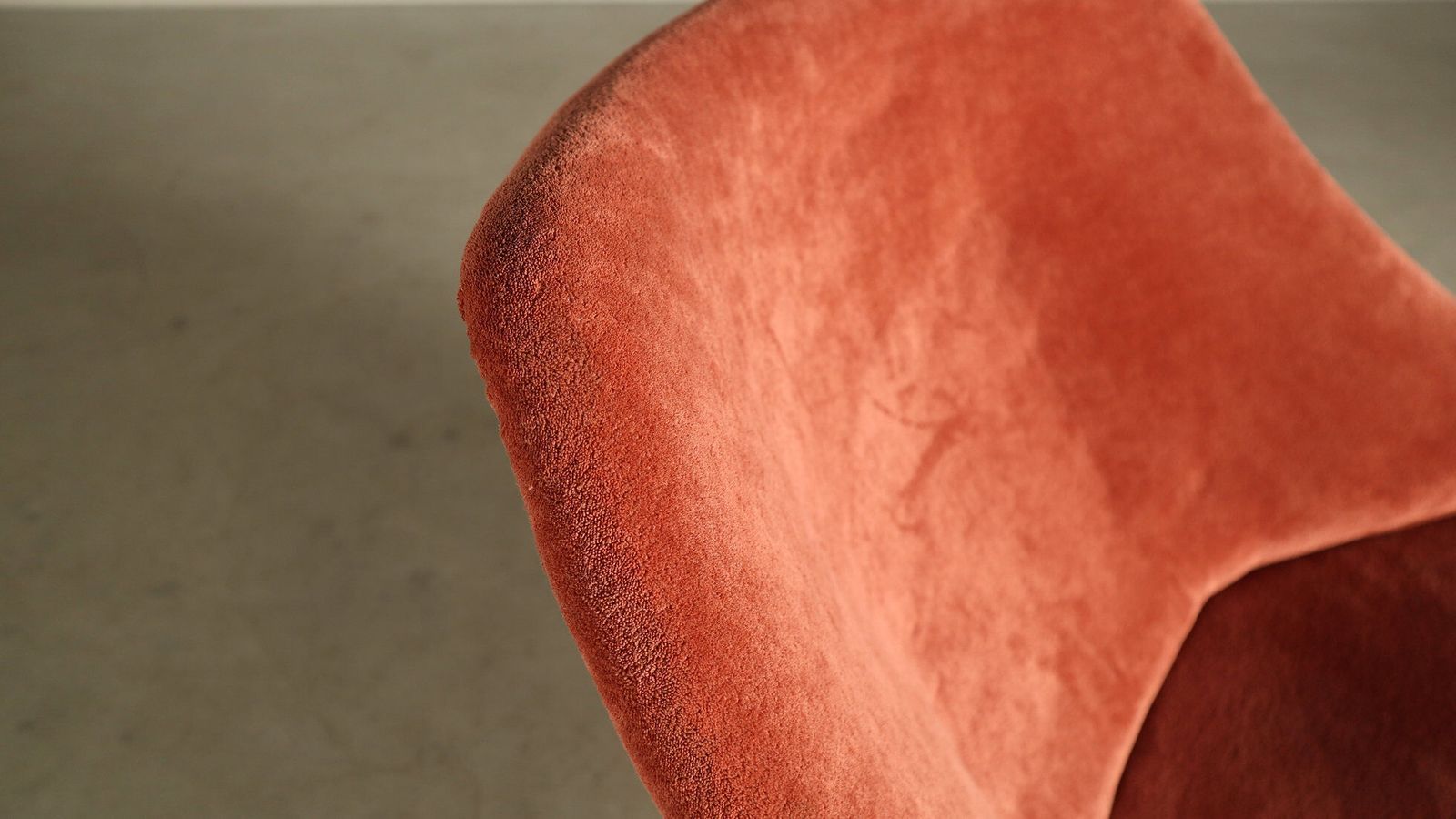 Pierre Paulin For Artifort — F156 “Little Oyster” Lounge Chair, 1959–1960s photo vinterior