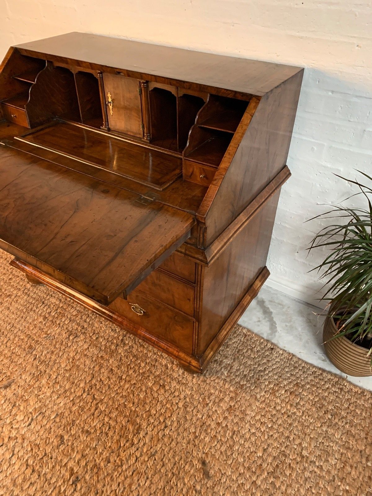 Victorian Burr Walnut Bureau – Beautiful Condition | 19th Century photo 1950.0