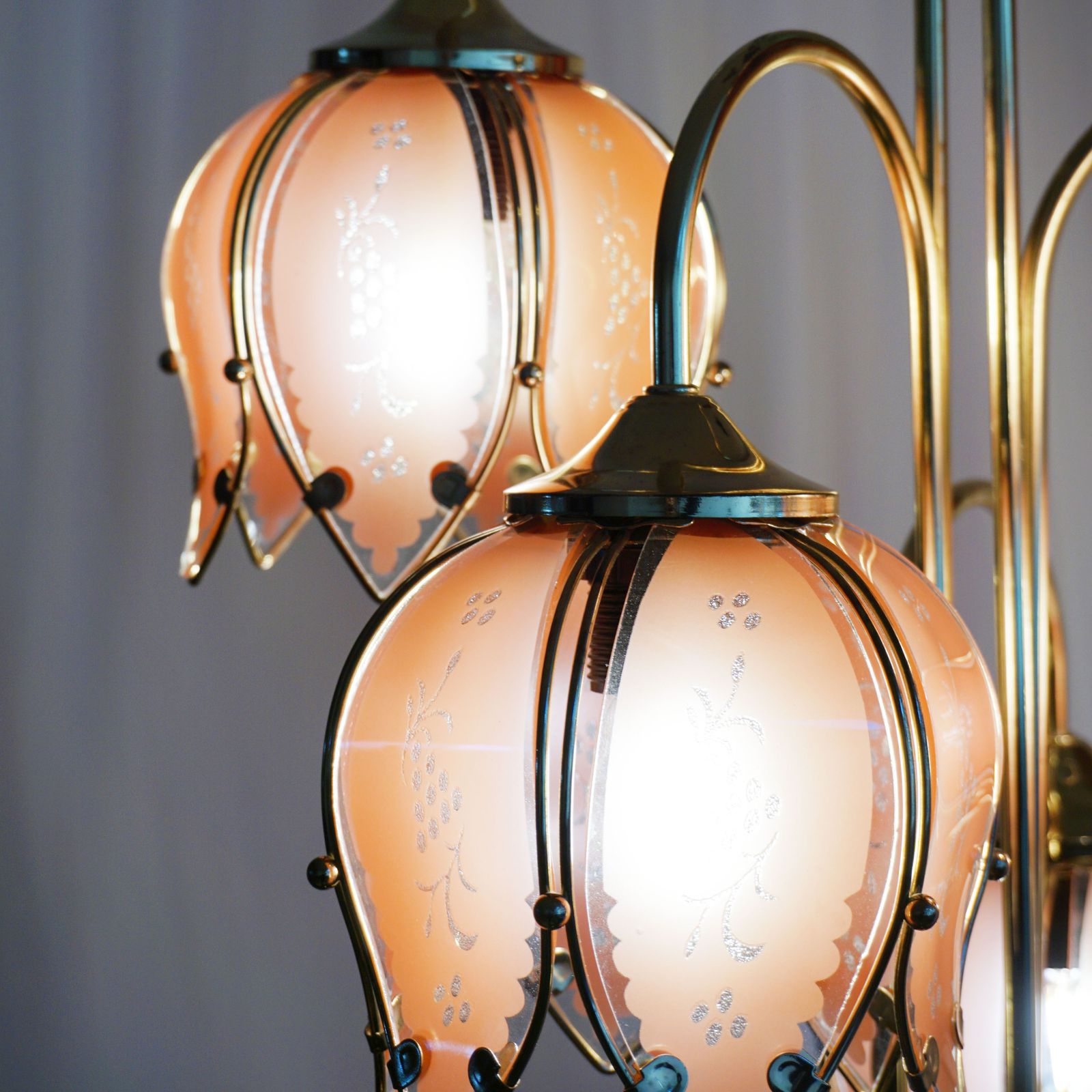 Lighting Hollywood Regency Moderne Lotus Lamp 1970s Pink & Gold Flower Floor Stand photo