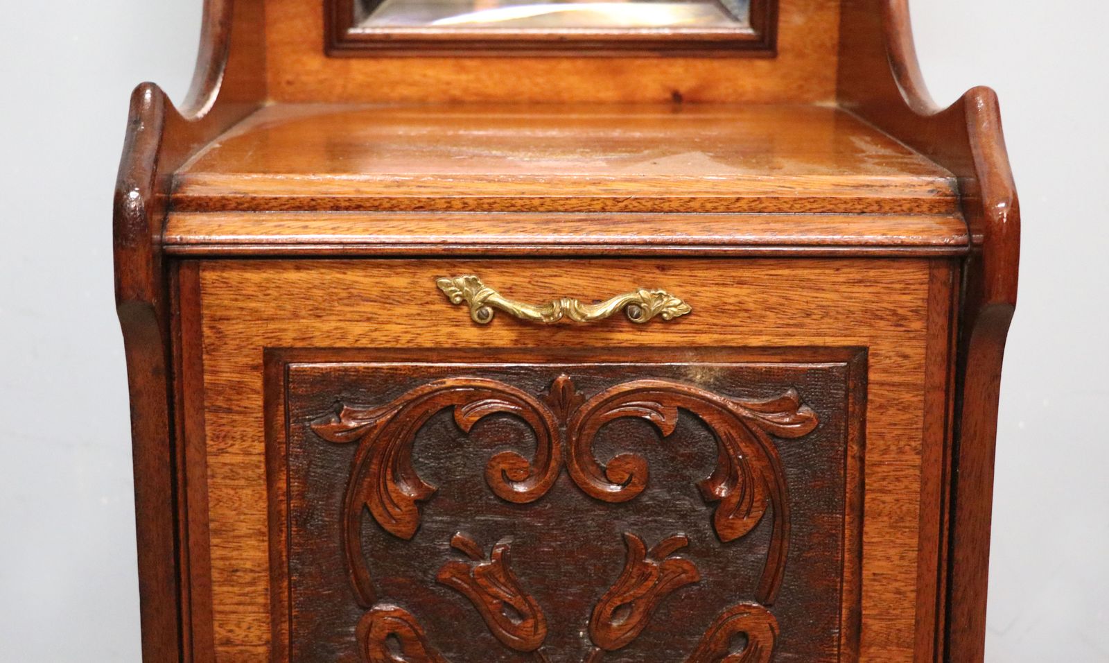 Furniture Victorian Style! A Lovely Late 19th Century American Walnut Coal Purdonium. photo