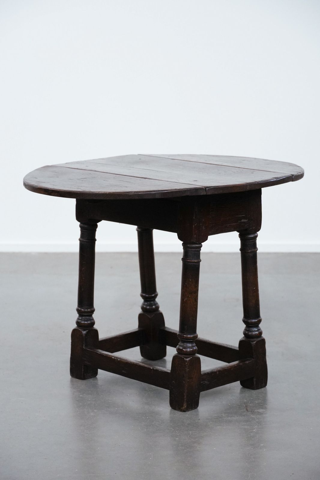 Antiek Engels Klassiek Bijzettafeltje / Krukje Met Neergeklapte Bladen, Eiken, 18e Eeuw photo furniture
