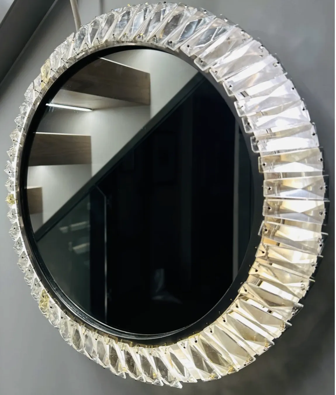 photo vinterior 1960s Austrian Bakalowits & Söhne Illuminated Faceted Crystal & Polished Chrome Wall Mirror