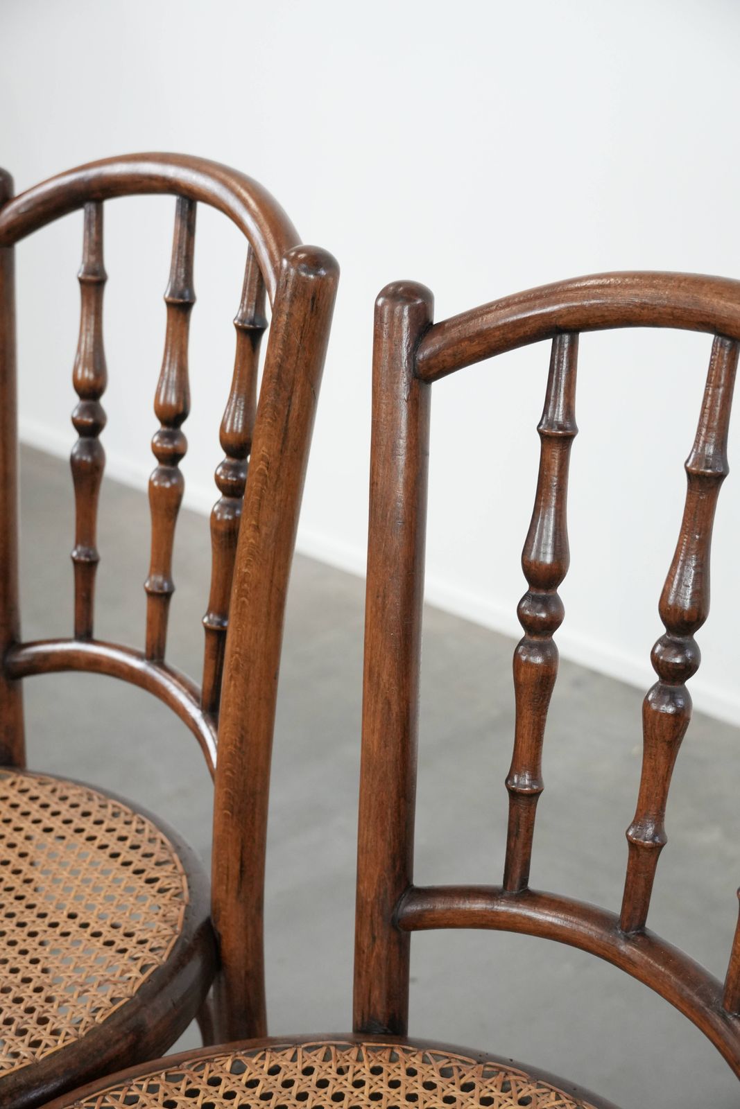 photo furniture Nice Set Of 4 Wooden Vintage Bistro Chairs Jacob & Josef Kohn Wien With A Wicker Seat