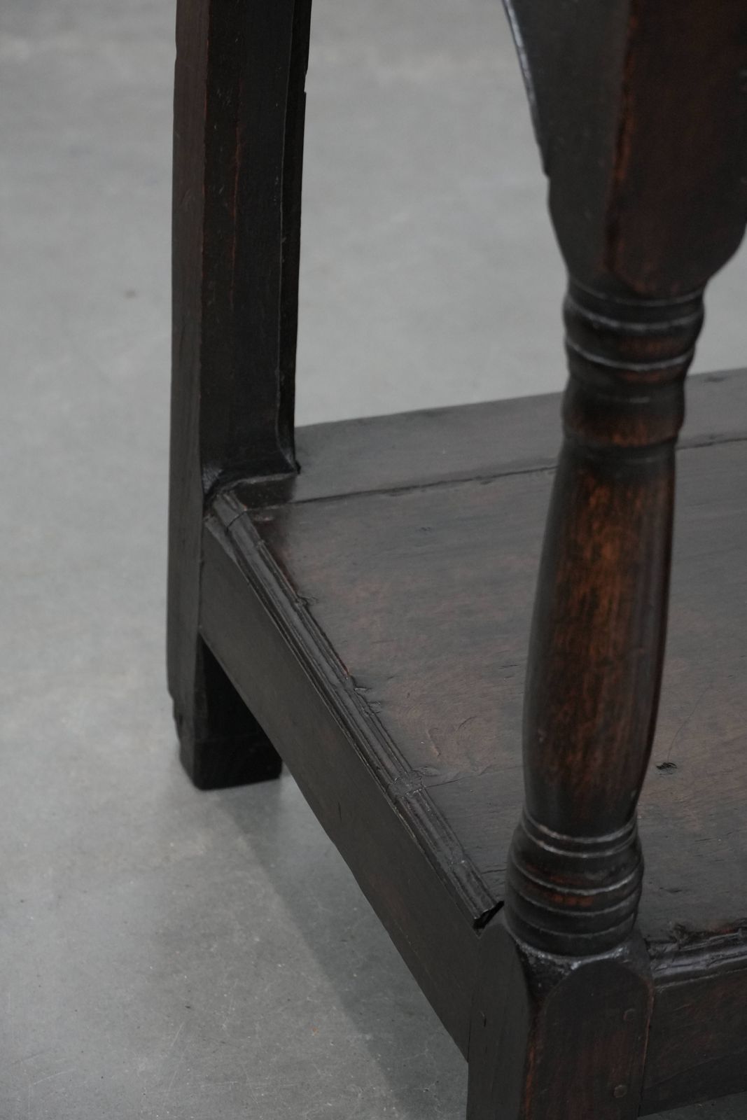 photo vintage Antieke 18e Eeuwse Engelse Sidetafel/Dressoir Van Eiken Met Mooie Patina