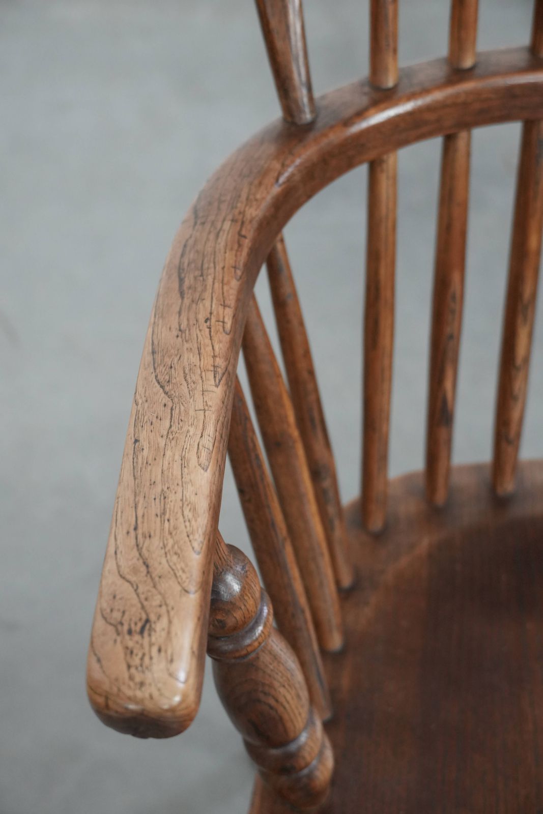 Antieke Engelse Lowback Windsor Stoel Met Mooie Patina En Fraaie Details photo buy