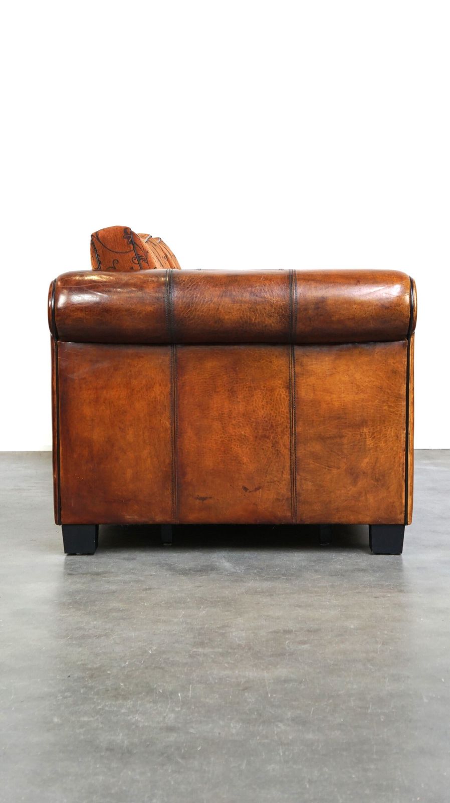 2047.0 Luxurious And Comfortable 2.5 Seater Sheepskin Sofa With English Style Fabric Cushions photo