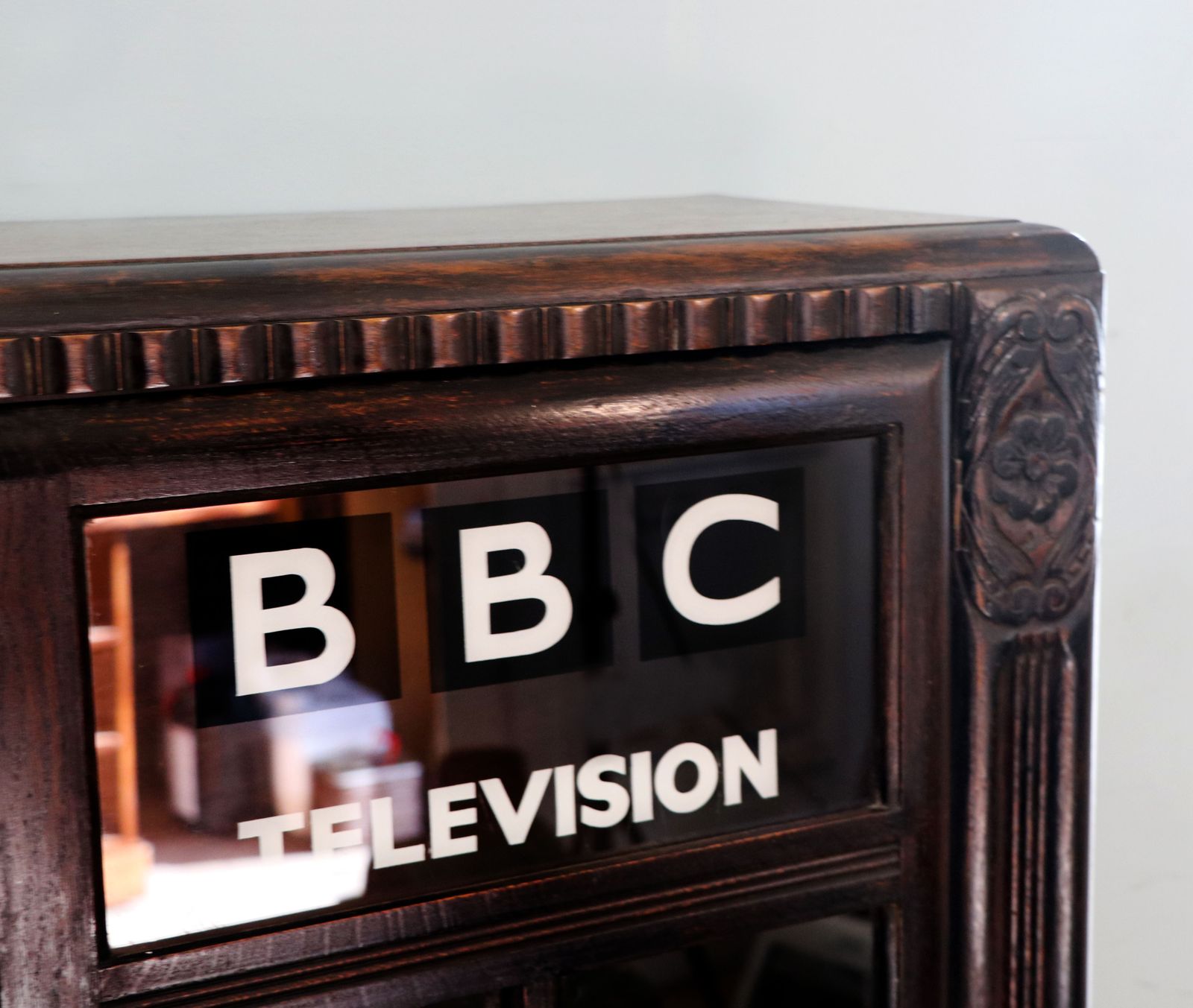 photo furniture A Wonderful Traditional Oak Veneered Cabinet, Hand Sign Written With Detail For The British Broadcasting Company.