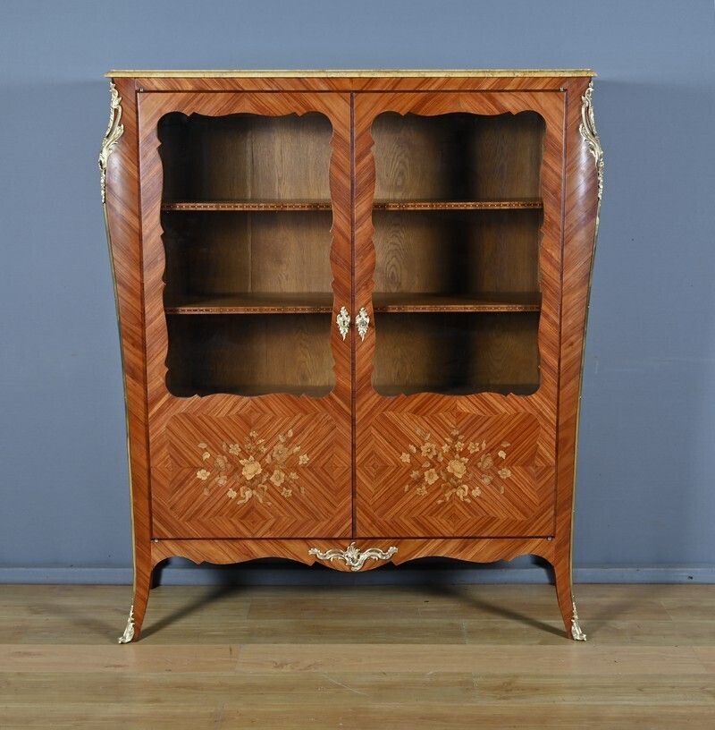 Small Rosewood Marquetry Display Bookcase Louis XV Style – Early 20th Century photo vinterior