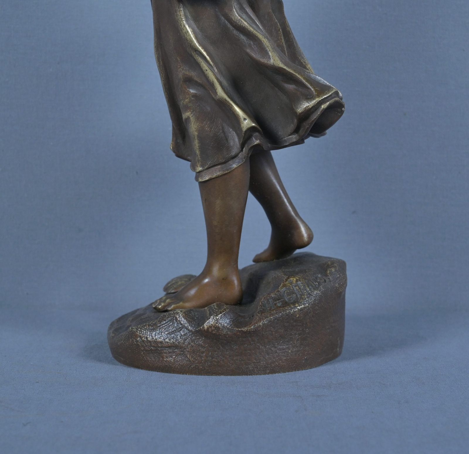 photo vinterior Bronze Sculpture The Fisherwoman Signed H. Giraud – Part 2 19th Century
