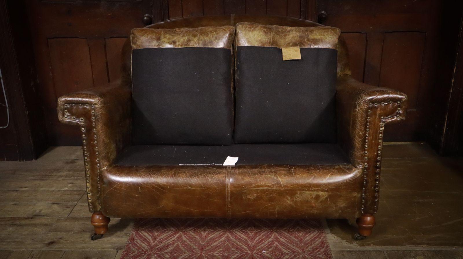 photo furniture Truly Stunning Timothy Oulton Halo Leather Sofa Antique Whisky Tan Very Rare