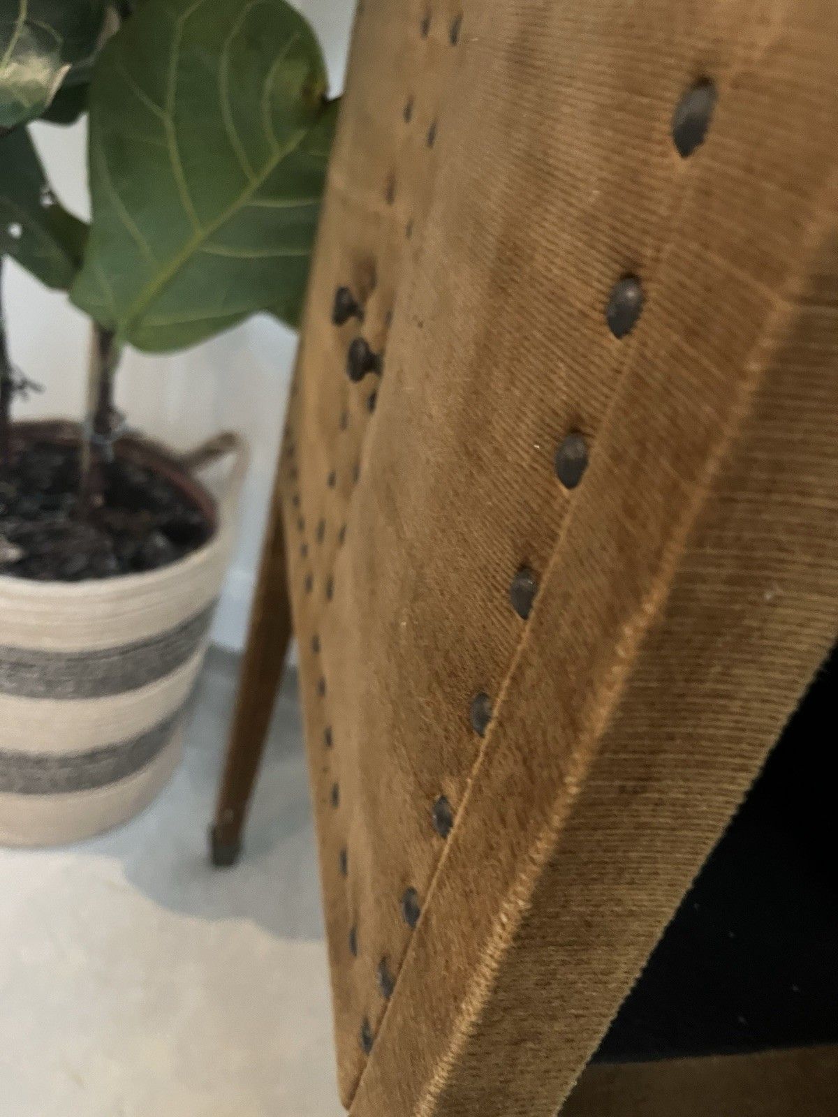 photo vinterior Vintage French Gold Velour & Stud Upholstered Wooden Bedside Cabinet & Footstool