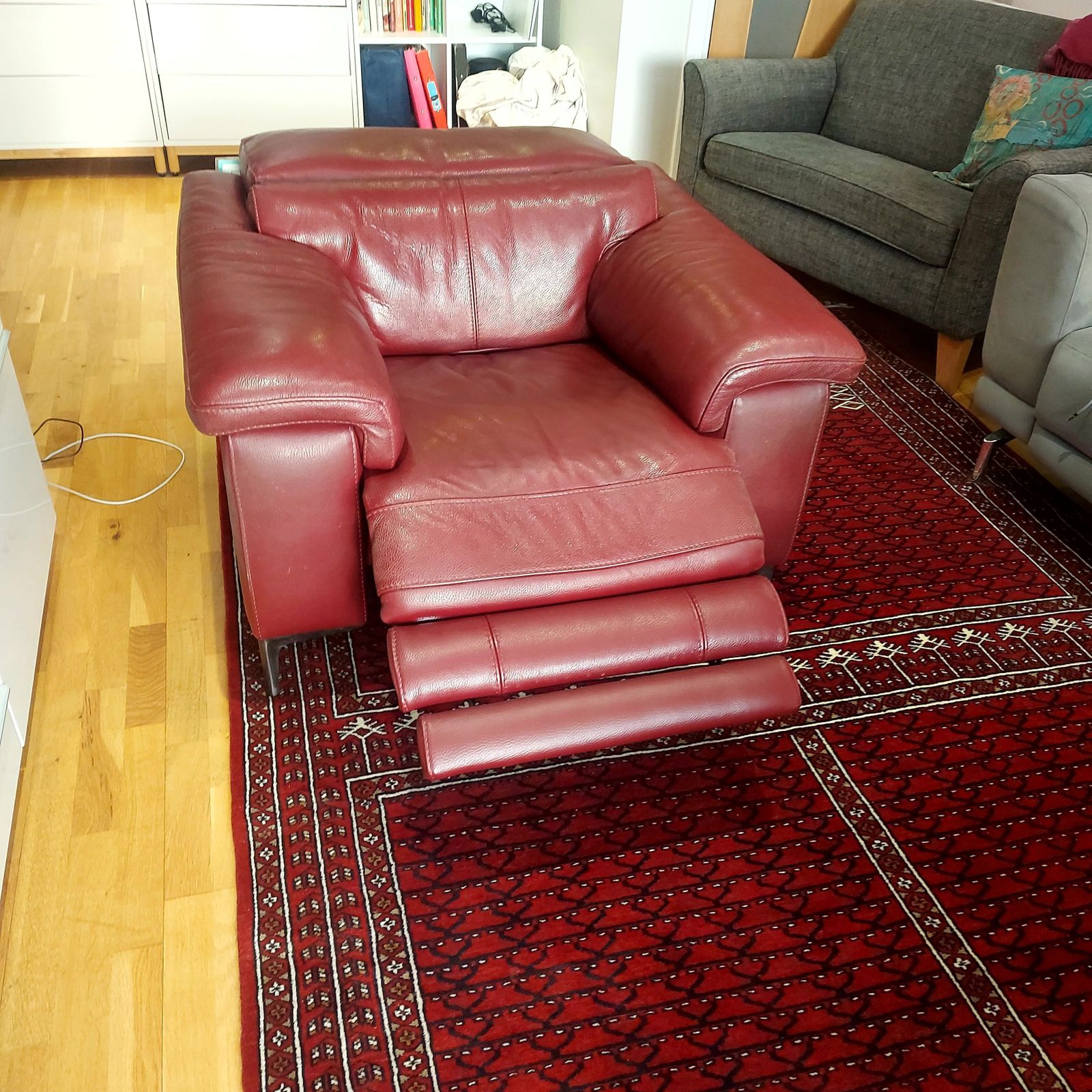 Milano Red Leather Powered Reclining Armchair photo vintage