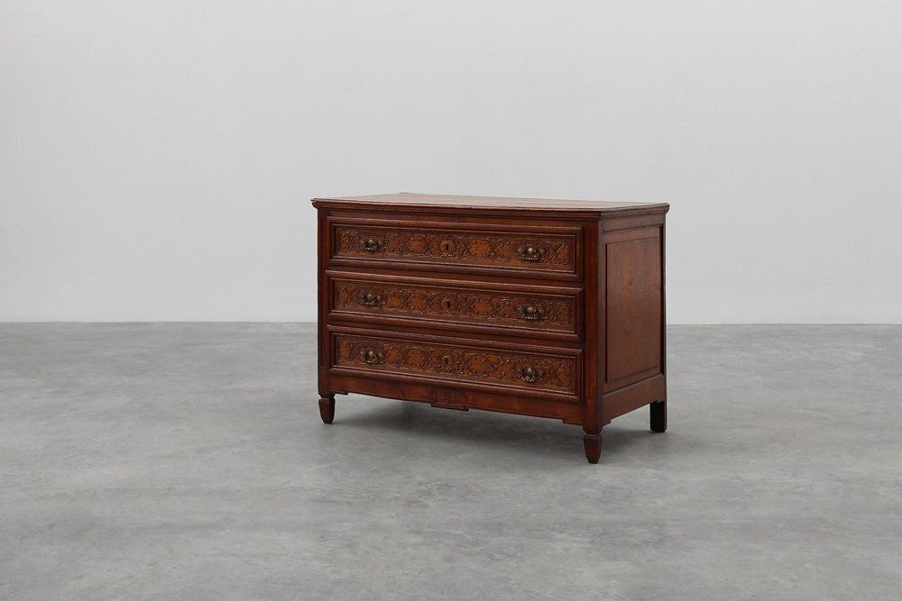 17th Century Italian Renaissance Oak Chest Of Drawers photo Furniture