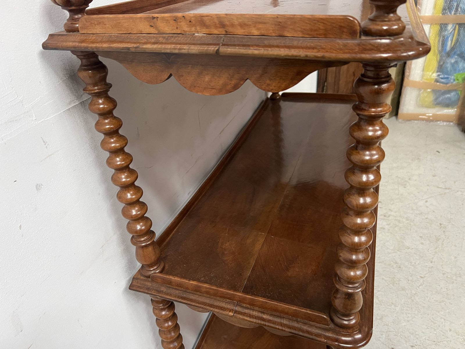 photo vinterior Napoleon III Console Table With Three Shelves In Mahogany And Veneer, 19th Century