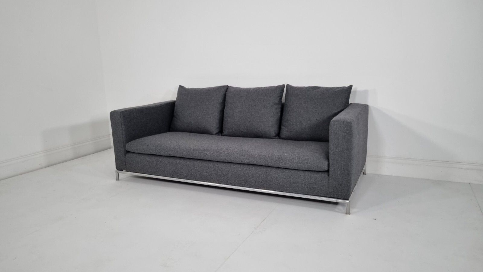 Bb Italia George 3 Seater Sofa In Charcoal Wool Impeccable Condition photo vintage