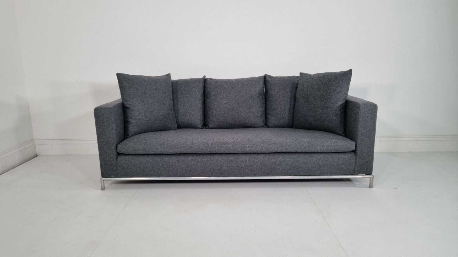 3060.0 Bb Italia George 3 Seater Sofa In Charcoal Wool Impeccable Condition photo