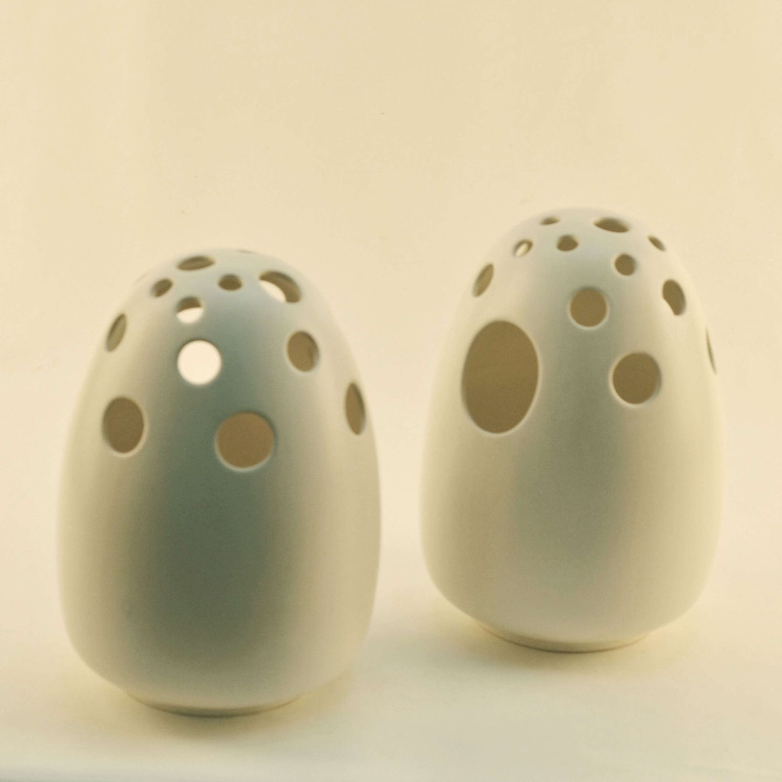 photo furniture Pair Of Large Sculptural Cream Ceramic Vases