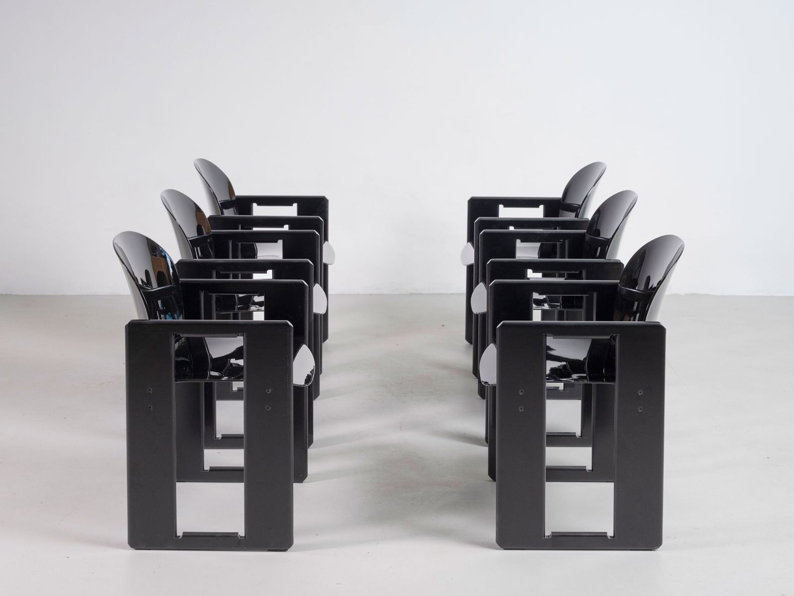 Tobia & Afra Scarpa Set Of Six Black Dialogo Dining Chairs By B&B 1973