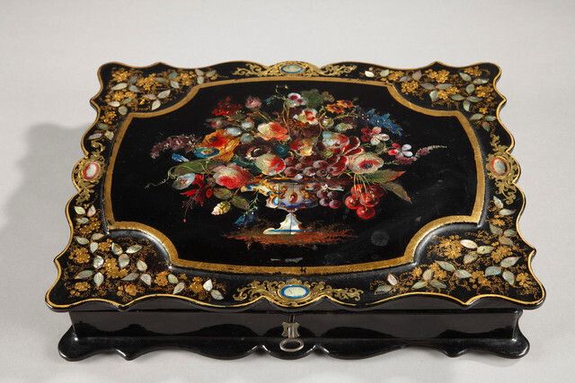 Papier Maché And Mother Of Pearl Card Box Napoleon III photo 1866.0